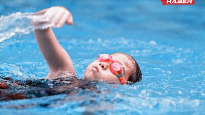 Rüyada yüzmenin psikolojik ve duygusal anlamları, su elementinin sembolizmi ve