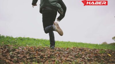 Rüyada birinden kaçmanın psikolojik ve manevi nedenlerini, duygusal durum değişimlerini