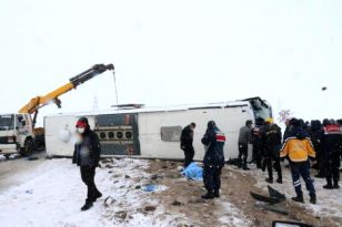 Yerköy’de Yolcu otobüsü devrildi: 1 ölü, 34 yaralı