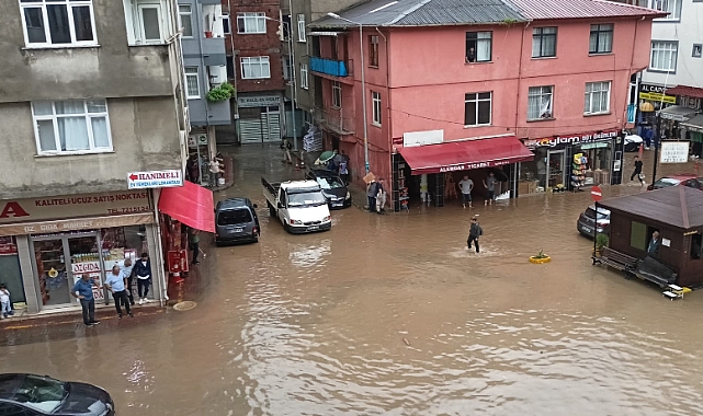 Trabzon’un Araklı ilçesinde sağanak