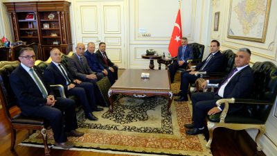 Türk Büro-Sen Genel Başkan Yardımcıları Özkan Ulupınar ve Emrah Coşkun