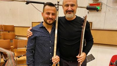 3 Alp Kardeşler müzik grubunun üyelerinden biri olan Ahmet Alp,