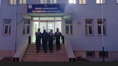 Yozgat İl Jandarma Komutanlığı’na bağlı ekipler, Yerköy’de düzenledikleri operasyonla hakkında