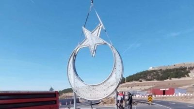 Kuzey Girişine Taşınan Ayyıldız Görseli Yozgat’ta Yeni Projenin Parçası Olacak

