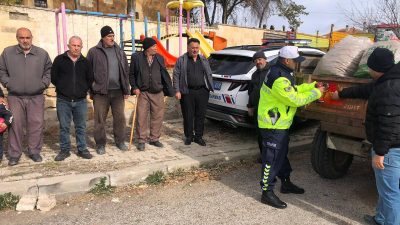 Yozgat İl Jandarma Komutanlığı Trafik Jandarma Ekipleri, Divanlı Köyü’nde tarımla