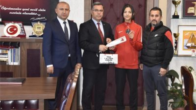 Avrupa Yıldızlar Taekwondo Şampiyonası’nda üçüncü olarak bronz madalya kazanan Yerköylü