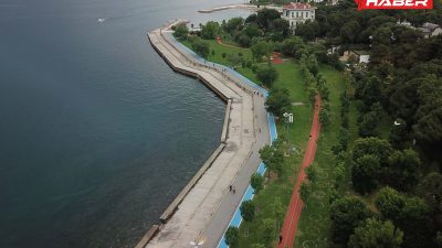 İstanbul’un en popüler sahil bölgelerinden biri olan Caddebostan Plajı, hem