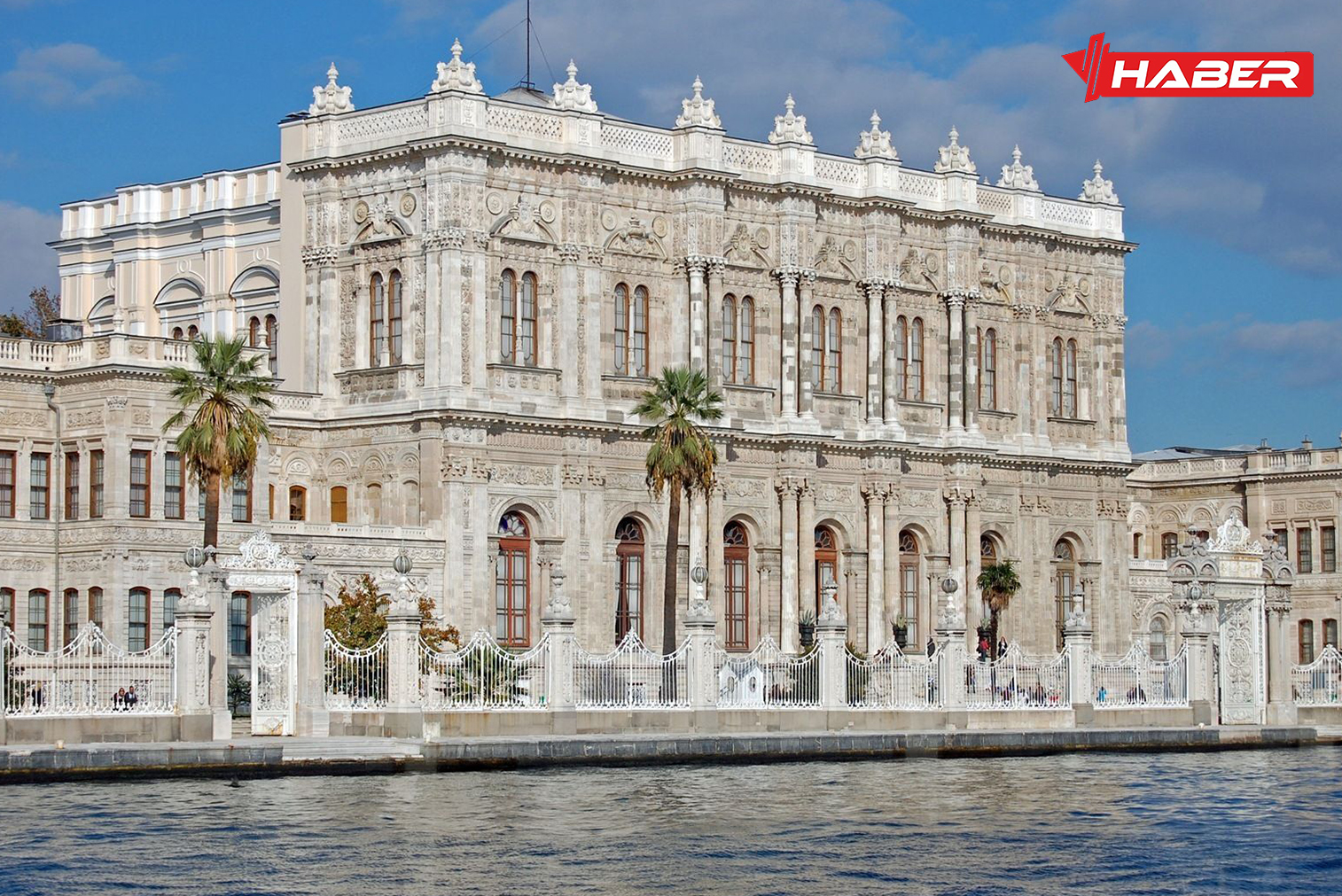 dolmabahçe sarayı giriş