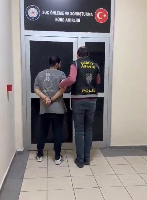 Kocaeli’de 19 yıl hapis cezasıyla aranan şahıs yakalandı Kocaeli’de “uyuşturucu madde ticareti