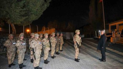 Muş Valisi Avni Çakır, yılbaşı gecesi görev yapan güvenlik güçlerini