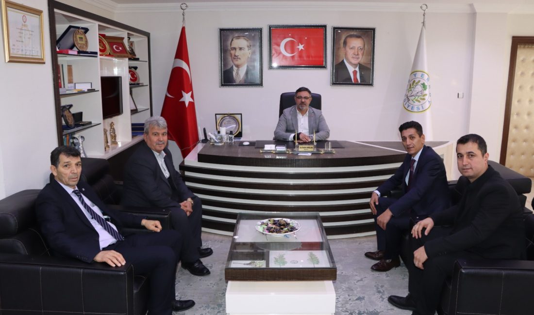 Başkentteki Yozgatlı Dernekler Federasyonu Genel Başkanı Şakir Bulut, Başkan Yardımcıları