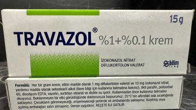 Travazol krem, ciltteki mantar enfeksiyonlarının tedavisinde yaygın olarak kullanılan bir