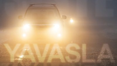 Yozgat Valiliği, sisli hava koşullarının etkili olduğu günlerde trafik güvenliğini