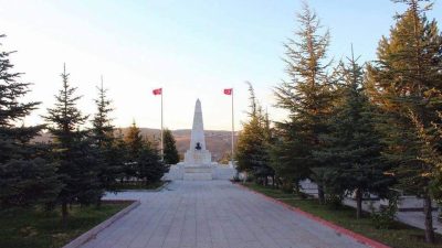 Yozgat Belediye Başkanı Kazım Arslan, yaptığı açıklamada şehitlerin manevi hatıralarına