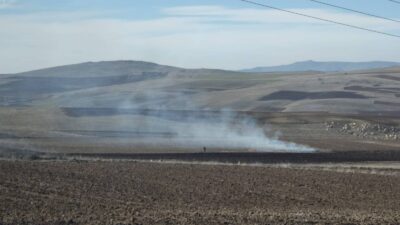 Yozgat İl Jandarma Komutanlığı gerçekleştirdikleri devriye faaliyeti sırasında anız yangınına