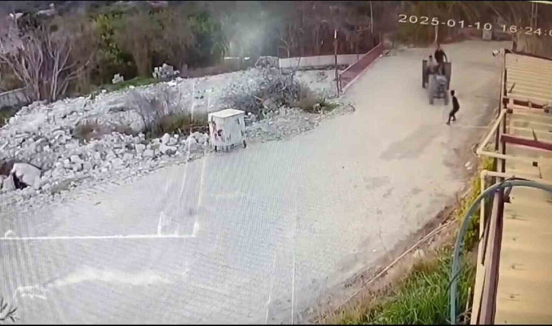 Hatay'ın Samandağ ilçesinde, 14 yaşındaki sürücünün kullandığı patpatın ezdiği 10