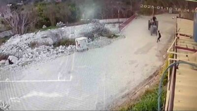 Hatay'ın Samandağ ilçesinde, 14 yaşındaki sürücünün kullandığı patpatın ezdiği 10