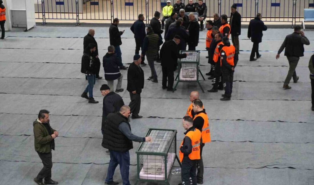Kastamonu'da 18.321 üyeli Pancar Ekicileri Kooperatifi Genel Kurulu'nda başkanlık için