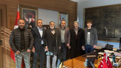 Çiçekdağı Belediye Başkanı Hasan Hakanoğlu, Acı Köyü Muhtarı Çelebi Ergün