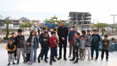 Ceyhan'da tamamlanma aşamasına gelen 6 Ocak Kurtuluş Meydanı, Başkan Kadir