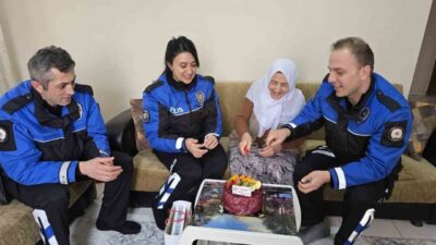 Kırıkkale'de polis ekipleri, 81 yaşındaki Döndü Kılıç'a sürpriz doğum günü