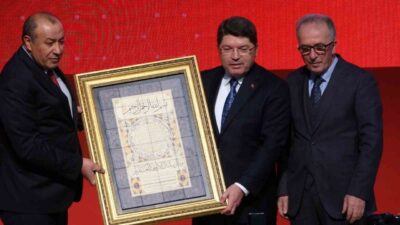 Adalet Bakanı Yılmaz Tunç, yapay zekanın insan haklarına zarar verebileceğine