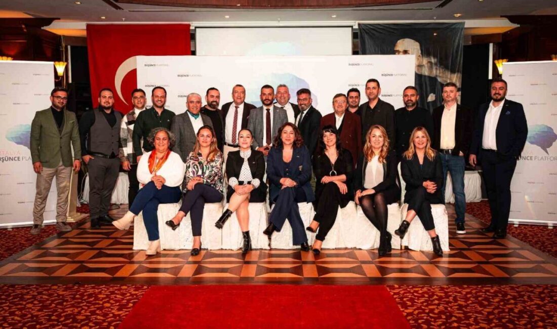 Antalya Düşünce Platformu, ATSO Başkanı Yusuf Hacısüleyman'ı konuk etti. Toplantıda