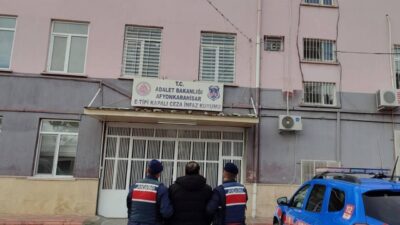 Afyonkarahisar'da Jandarma ekipleri, aranan B.Ö.'yü Bayat ilçesinde yakalayarak tutukladı. Hapis