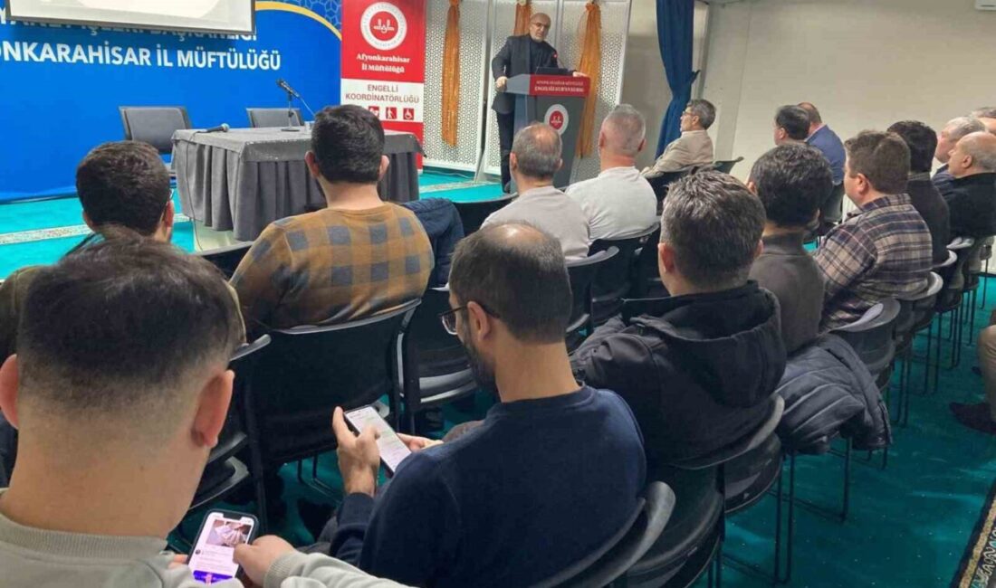 Afyonkarahisar Müftülüğü tarafından ’Baba Okulu Seminerleri’ düzenlendi Afyonkarahisar Müftülüğü tarafından düzenlenen