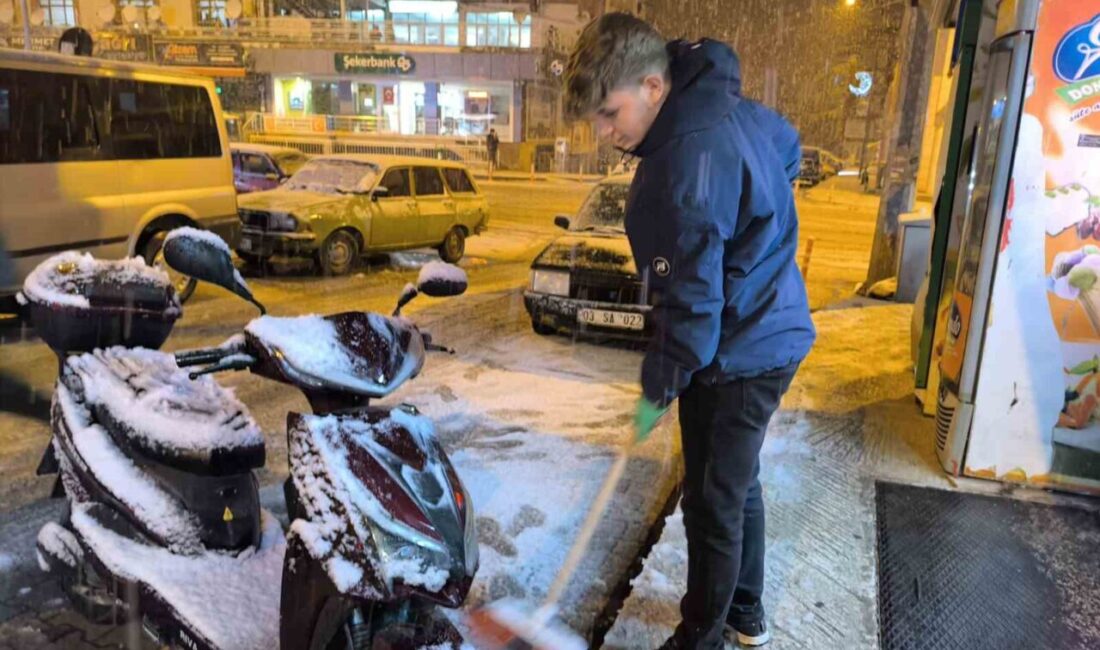 Afyonkarahisar'da meteorolojinin uyarısının ardından başlayan kar yağışı, özellikle yüksek kesimlerde
