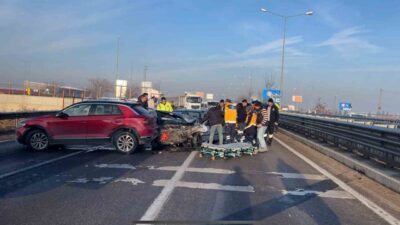 Afyonkarahisar'da meydana gelen trafik kazasında iki otomobil sürücüsü yaralandı. S.G.
