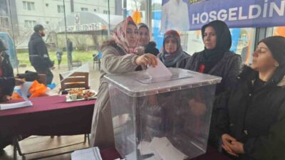 AK Parti Selendi İlçe Kadın Kolları 7’nci olağan kongresinde Feyza