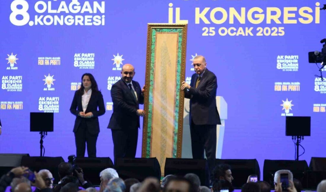 Cumhurbaşkanı Erdoğan'ın Eskişehir ziyaretinde AK Parti İl Başkanı Albayrak, yürütülen