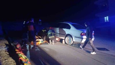 Çorum'da meydana gelen kazada, otomobilin çarptığı Mert Ali Y. aracın