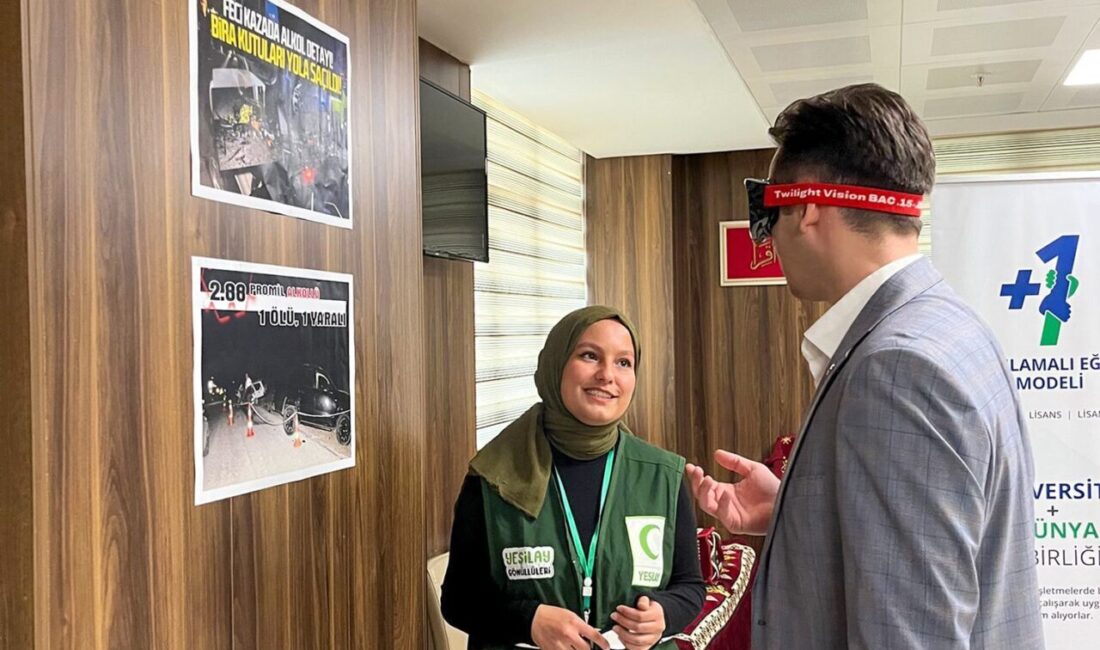 Alkolün etkilerini sanal gerçeklik gözlüğü ile deneyimleterek bağımlılığa dikkat çektiler SUBÜ'nün düzenlediği Alkol Bağımlılığı