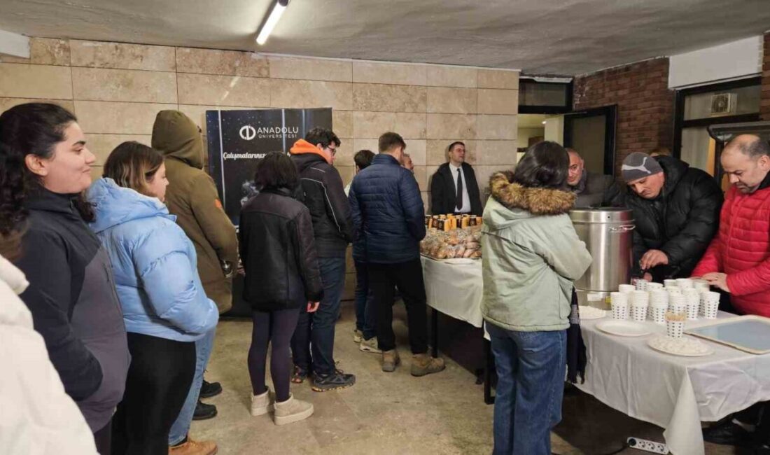 Anadolu Üniversitesi, gece saatlerinde