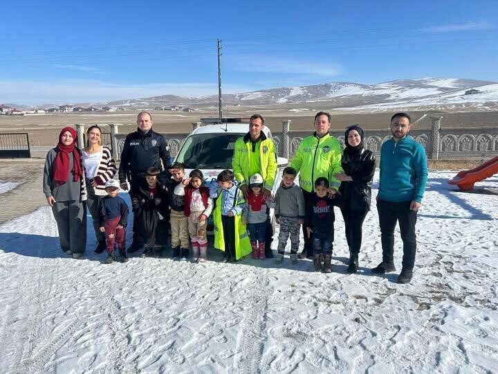 Ağrı Diyadin İlçe Emniyet Müdürlüğü, Diyadin Kardelen Anaokulunda trafik güvenliği