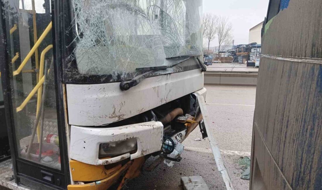 Ankara’da 4 araçlı zincirleme kazada yaralı sayısı 33’e yükseldi Ankara'da meydana gelen zincirleme
