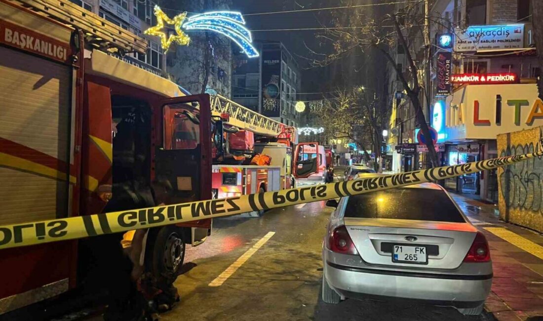 Ankara Çankaya'da 5 katlı bir binada gece yangın çıktı. 3