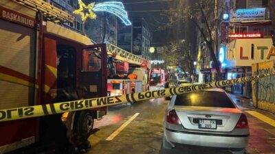 Ankara Çankaya'da 5 katlı bir binada gece yangın çıktı. 3