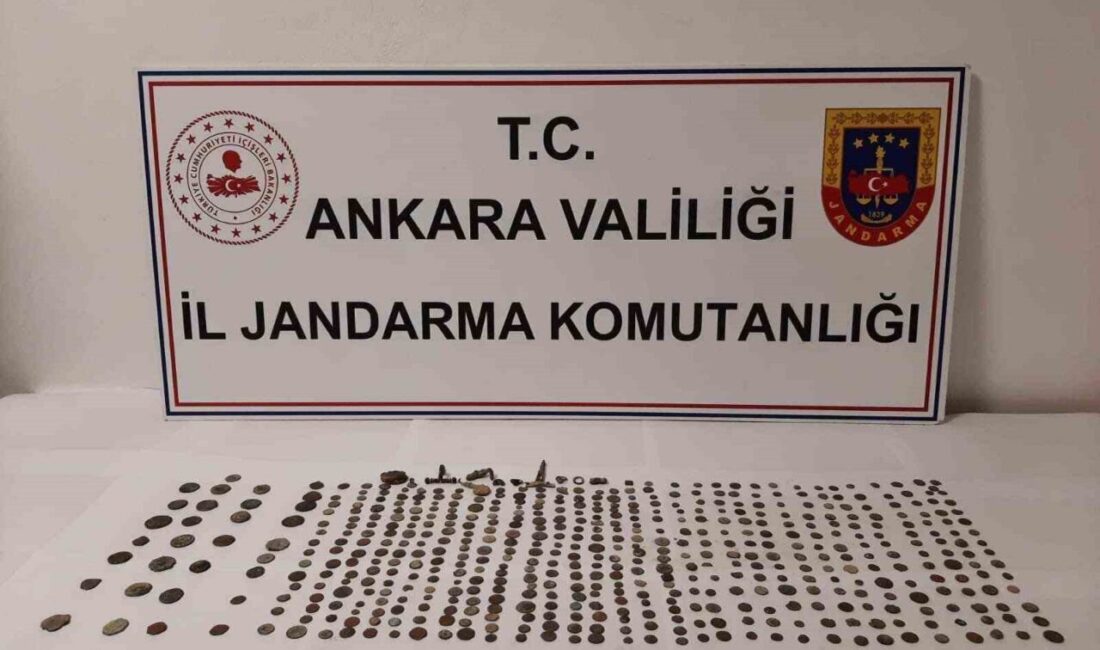 Ankara’da tarihi eser operasyonu: 530 parça obje ve sikke ele geçirildi, 2 kişi gözaltında Ankara'da jandarma operasyonunda 530