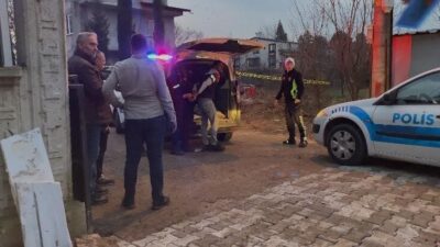 Kocaeli'nin Kartepe ilçesinde çeşitli suçlardan aranan N.S. ve akrabaları, evlerinde