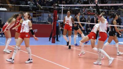 Aras Kargo ile V.Bank, İzmir Atatürk Spor Salonu'nda Sultanlar Ligi