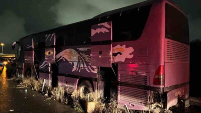 İstanbul Arnavutköy'de havalimanından çıkan tur otobüsü kazası: Sürücü kalp krizi