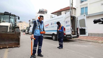 Antalya Büyükşehir Belediyesi ASAT, yüksek teknoloji kullanarak su kayıplarını azaltıyor.