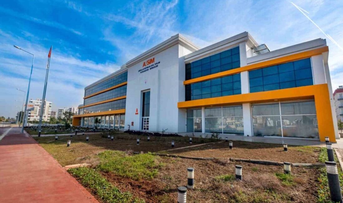 Muratpaşa Belediyesi'nin ASSİM'i 2024 yılında 142 derneğe destek olmak amacıyla