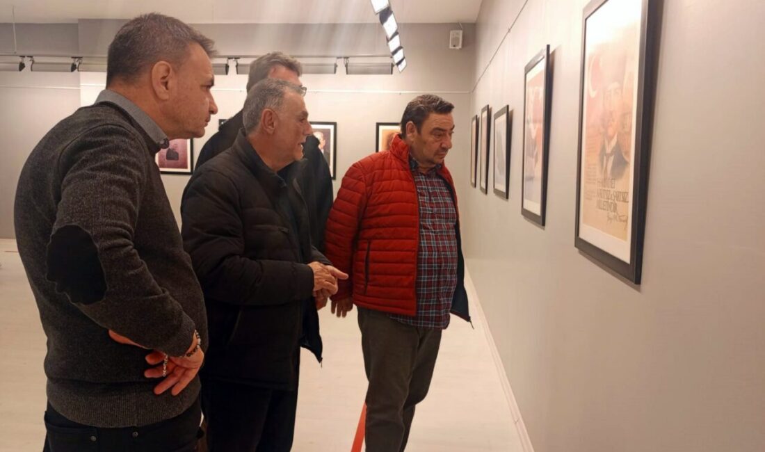 SANKO Sanat Galerisi'nde "Atatürk" ve "Antep Fotoğrafları" sergisi açıldı. Etem