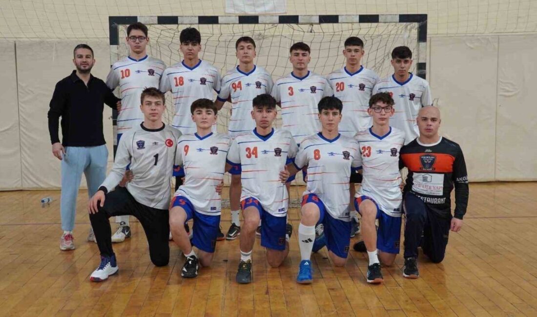 İncirliova Spor Lisesi Hentbol Takımı, Türkiye Finalleri'ne katılmaya hak kazandı.