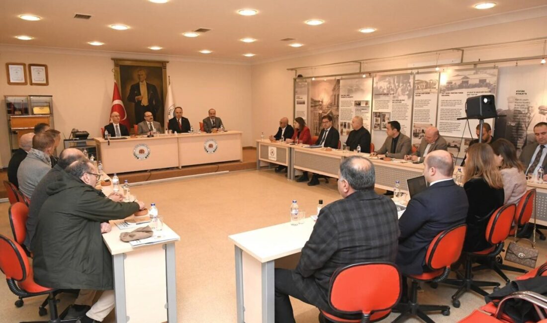 Balıkesir Valisi İsmail Ustaoğlu başkanlığında Ayvalık'ta "Zeytinyağı Lisanslı Depoculuk Yatırımı