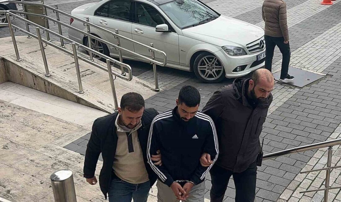 Zonguldak'ta baba ve kızına çarparak ağır yaralayan ve önceden ehliyetine